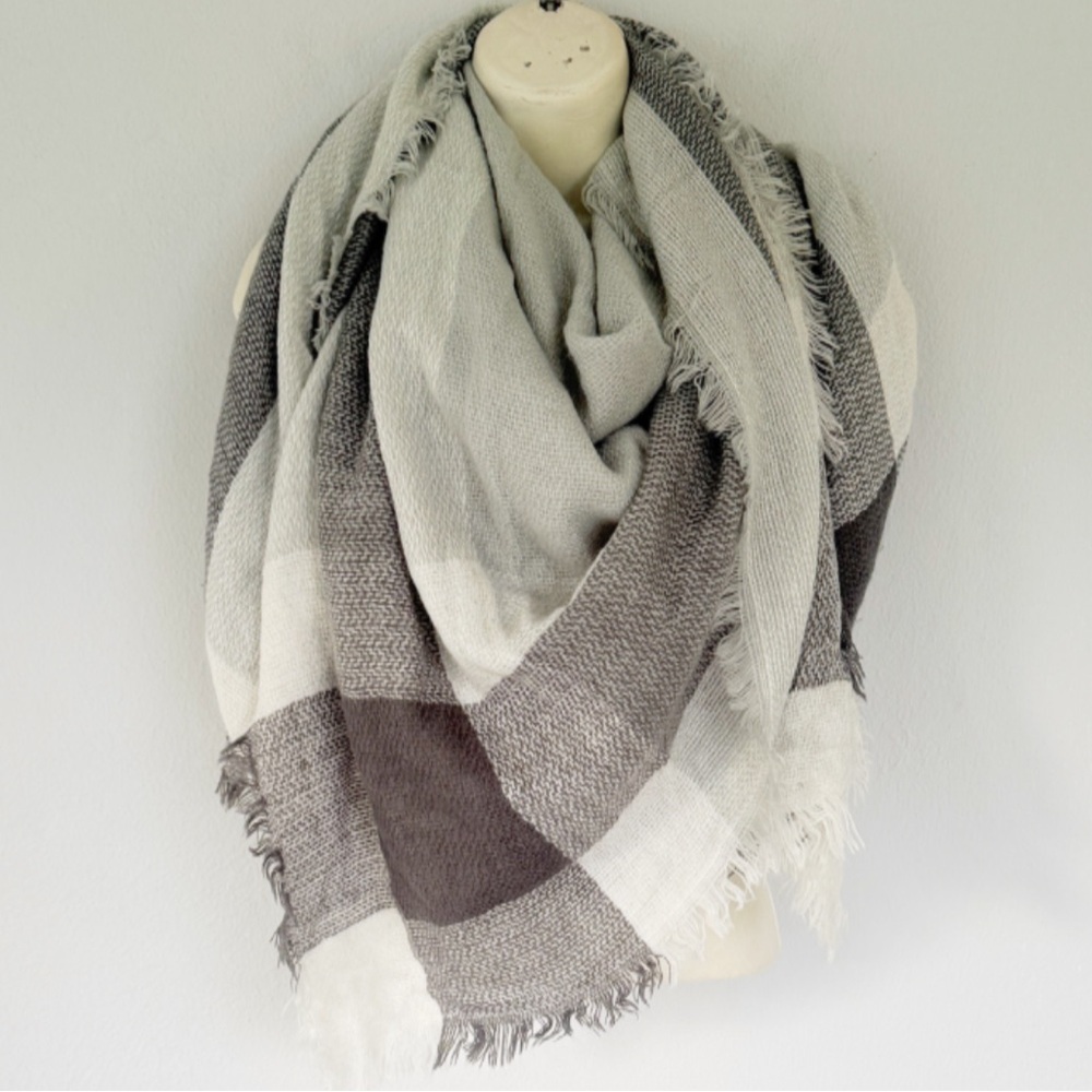 Sylvia Alexander silver gray plaid print oversized square fringe trim scarf OS